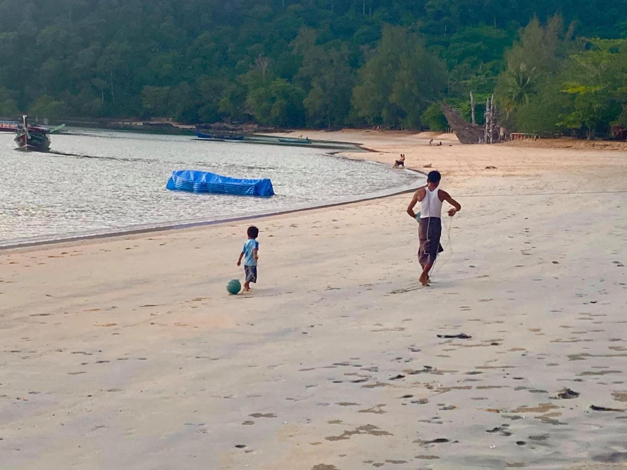 Starlight Beach Resort Koh Phayam Exterior foto