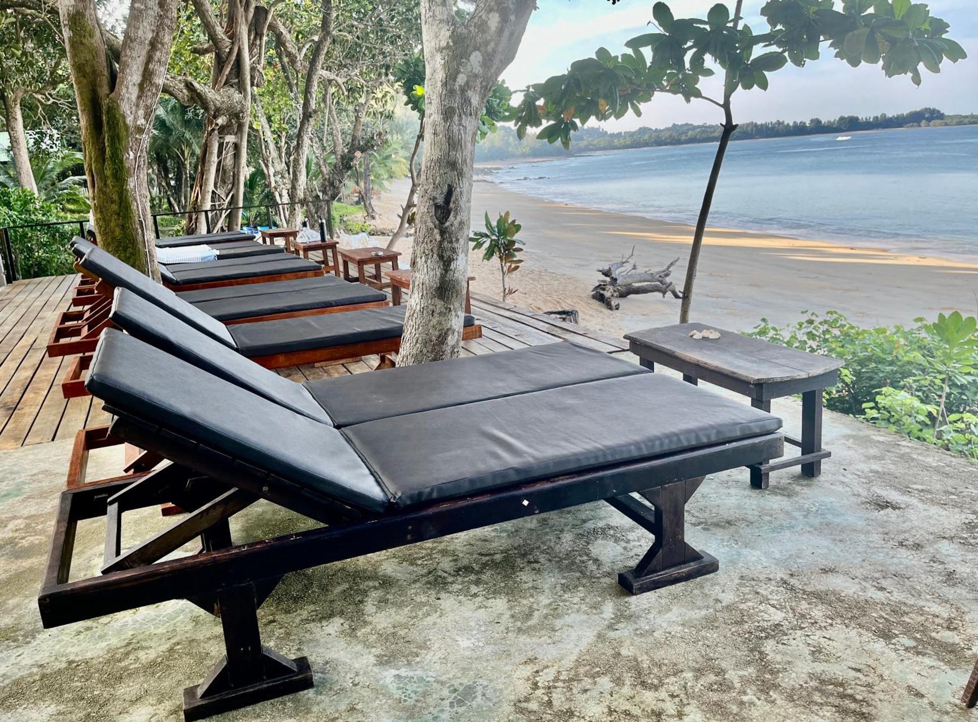 Starlight Beach Resort Koh Phayam Exterior foto